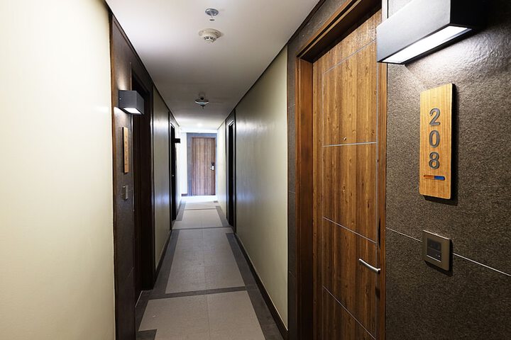 Ballroom/Hall 65 of 76