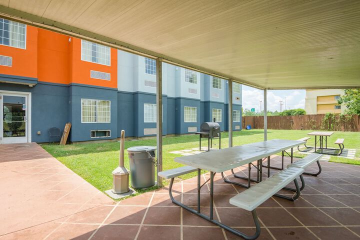 BBQ/picnic area