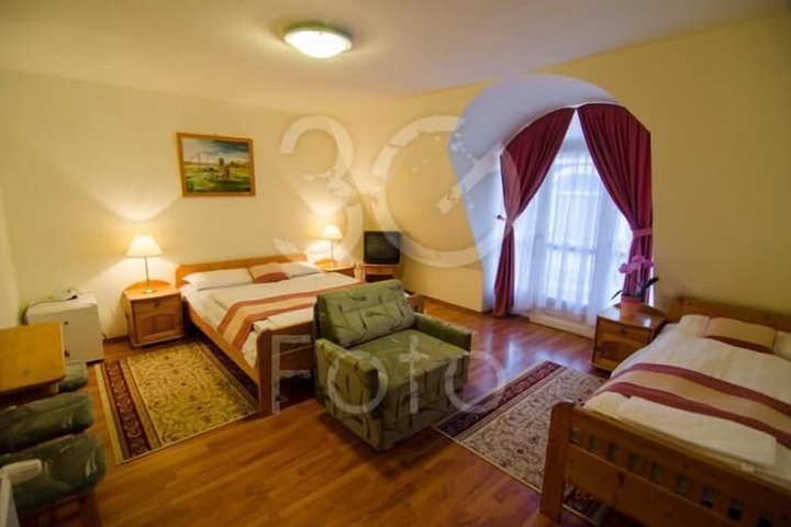 Room 7 of 42