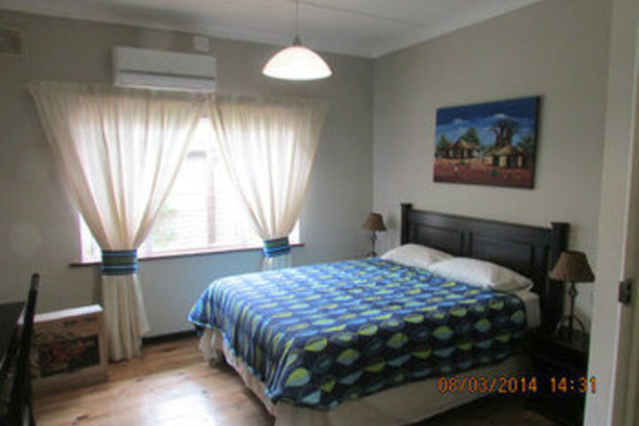 Room 13 of 21