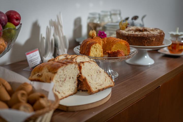 Breakfast/Coffee Service 91 of 123