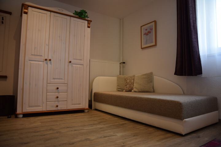 Room 16 of 71