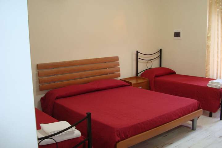 Room 9 of 17