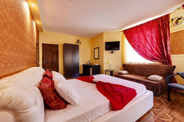 Room 17 of 25