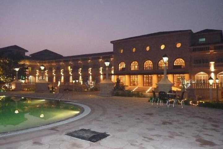 Pool 56 of 124