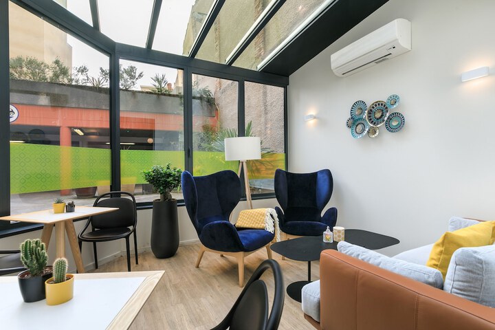 Guest Lobby