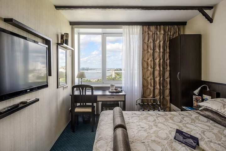 Room 26 of 65