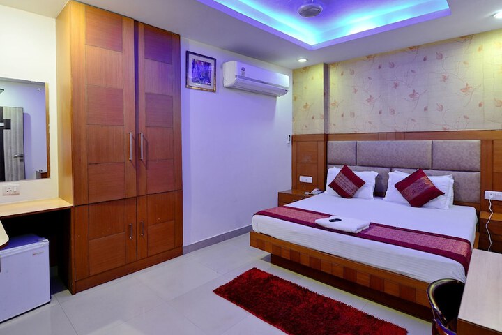 Room 9 of 31