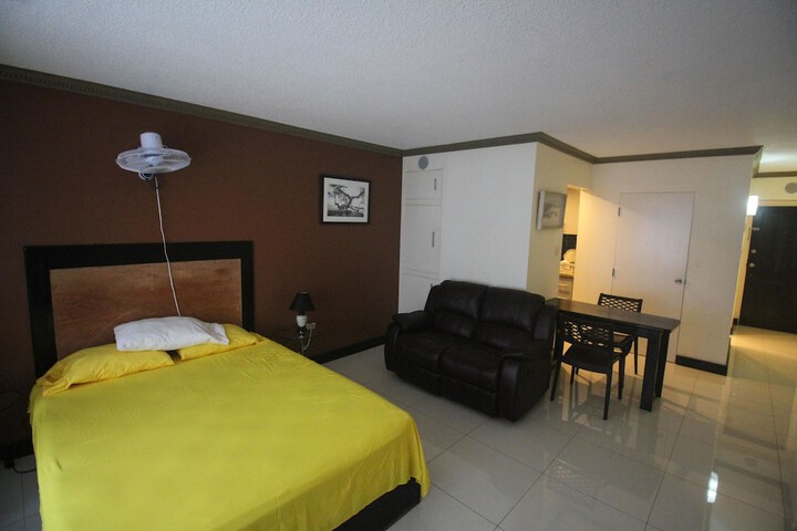 Room 7 of 33