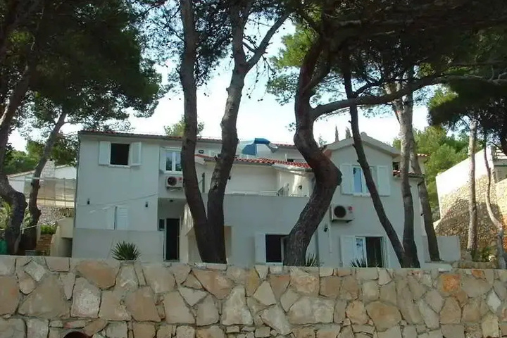 Image of House Ivo