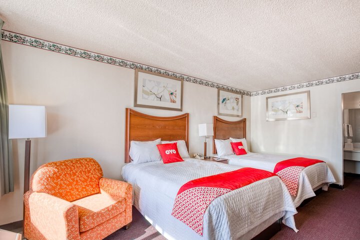 2 Double Beds (8 of 9)