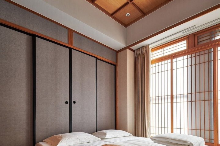 Room 10 of 75