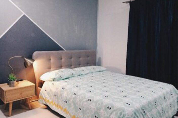 Room 8 of 8