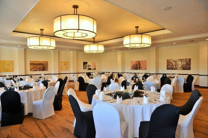 Dining 84 of 156