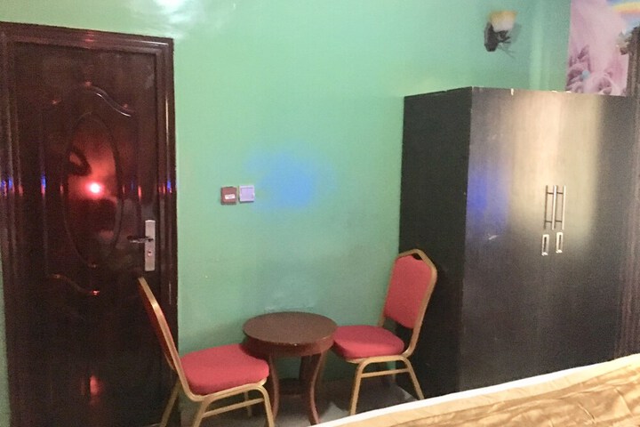 Room 17 of 24