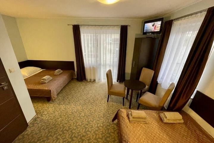 Room 45 of 110