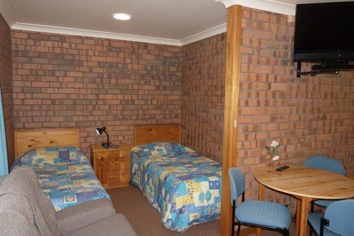 Room 13 of 35