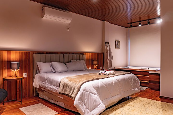Room 17 of 57