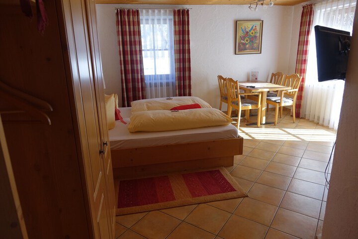 Room 14 of 35
