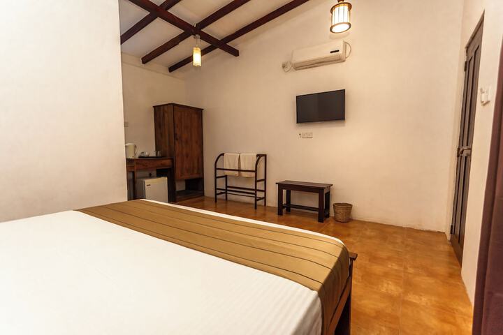 Room 12 of 35