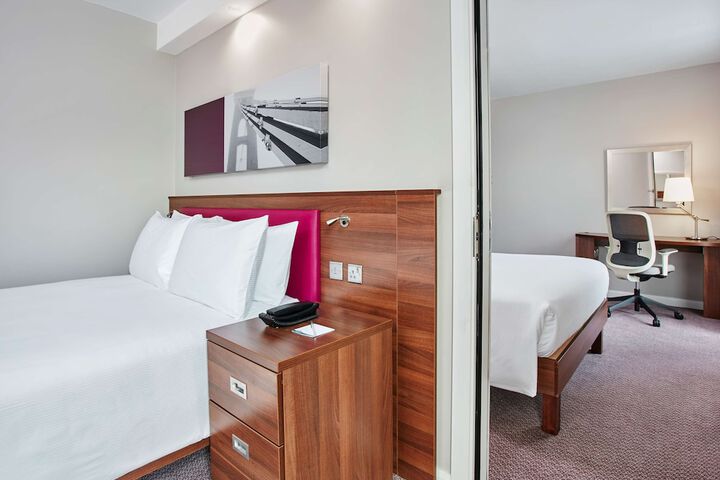 Room 8 of 27
