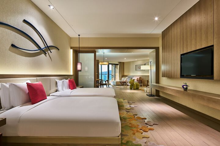 Room 28 of 161