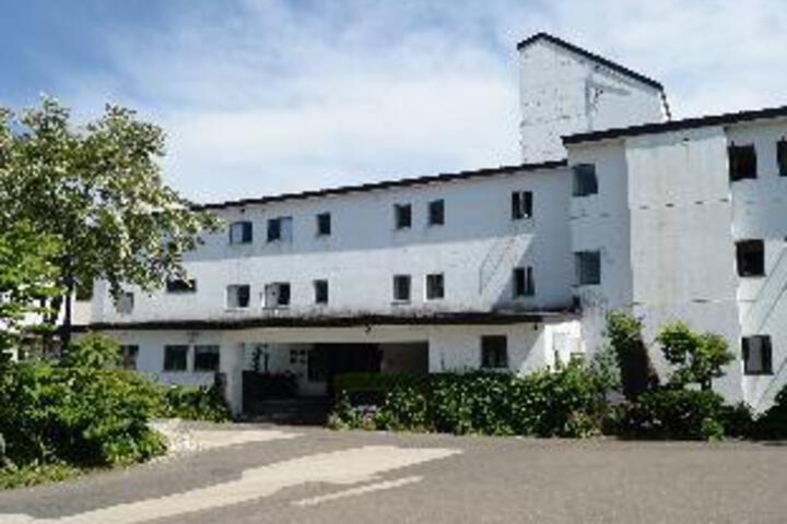 Hotel Entry