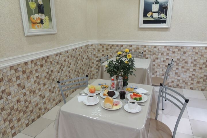 Breakfast/Coffee Service 105 of 107