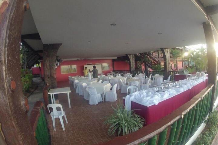 Ballroom/Hall 14 of 28
