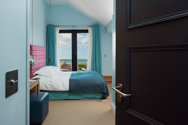 Room 26 of 84
