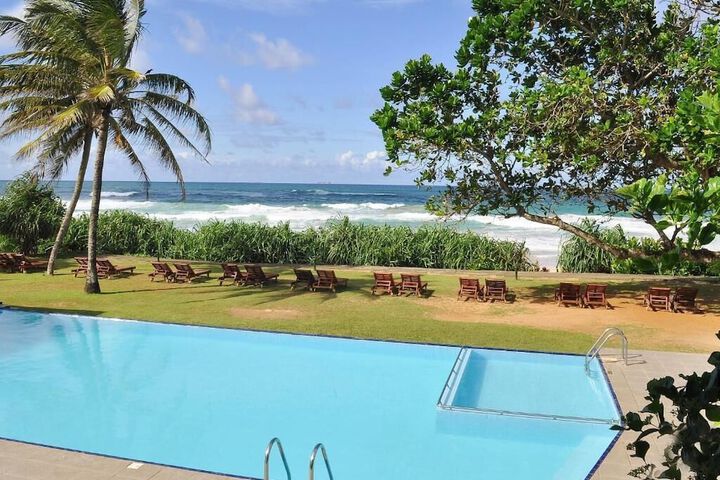 Pool Hotel