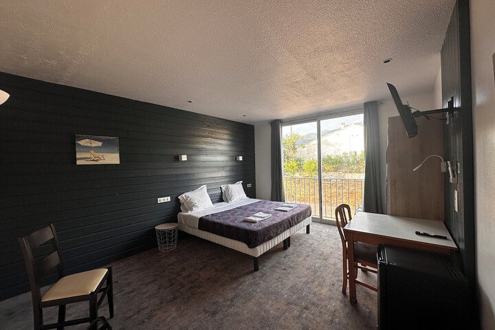 Room 2 of 36