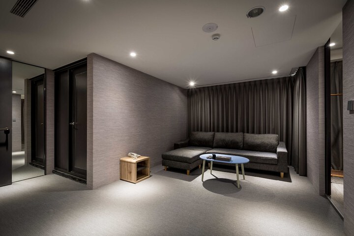 Room 22 of 44