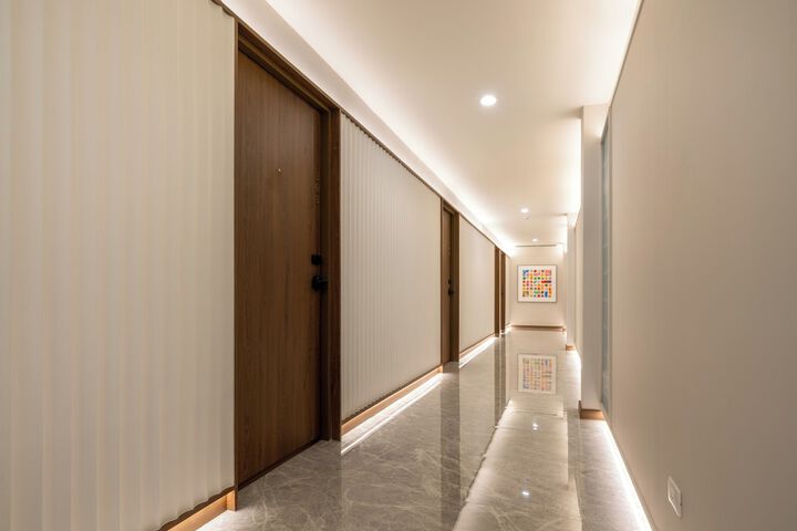 Ballroom/Hall 22 of 24