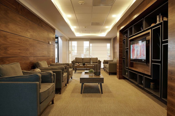 Entrance & Lobby