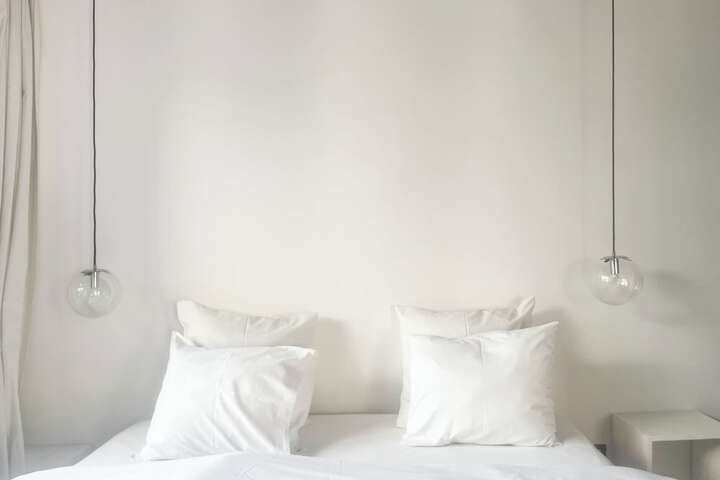 Room 4 of 37