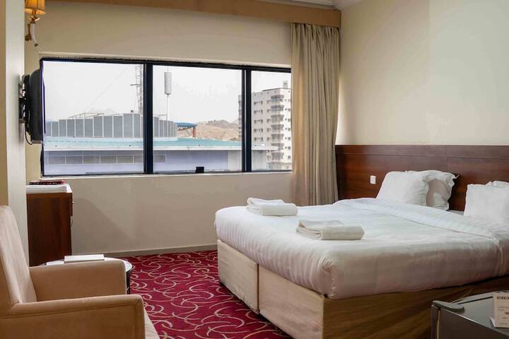 Room 13 of 26