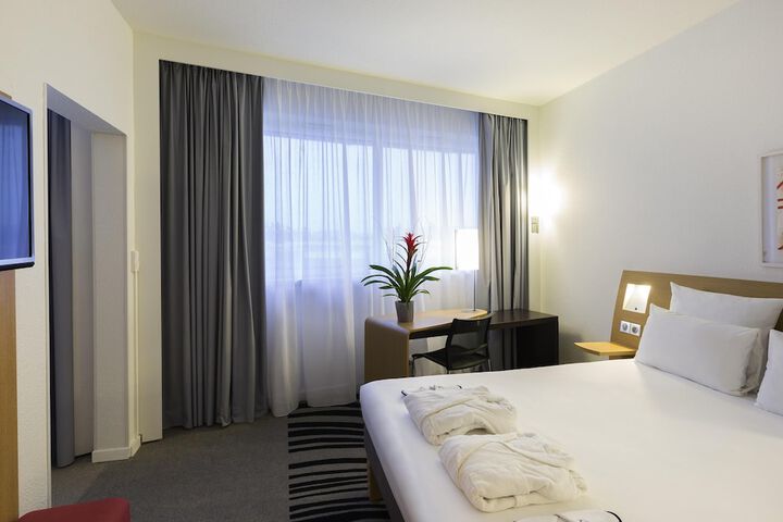 Room 64 of 278
