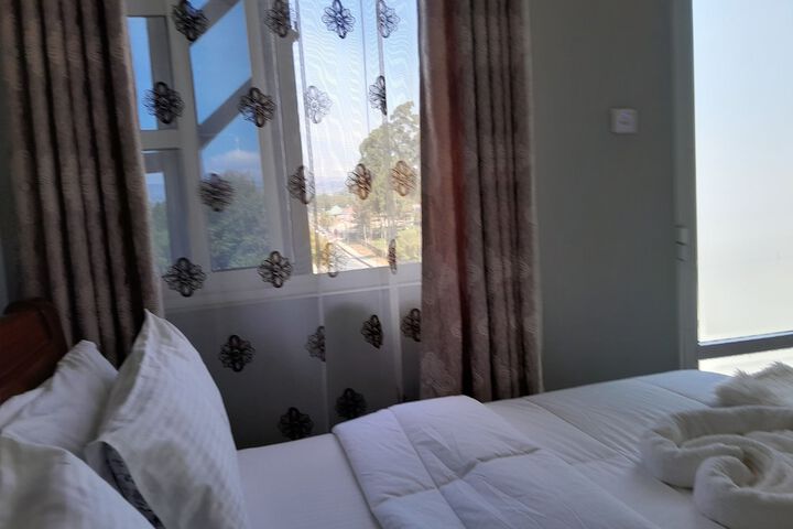Room 51 of 74