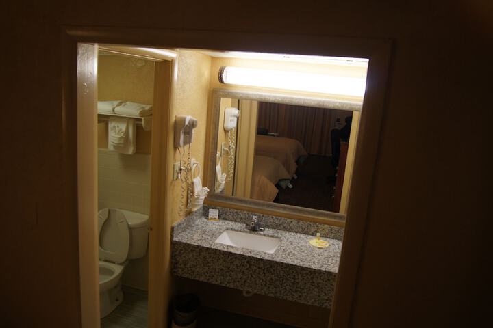 Room 27 of 101