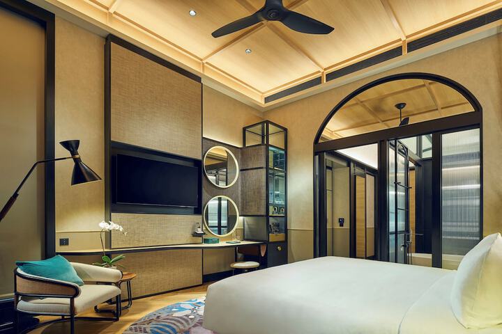Room 12 of 41