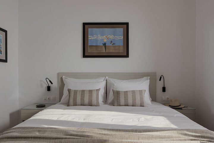 Room 4 of 92