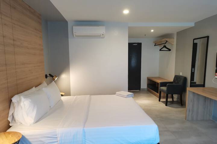 Room 20 of 93