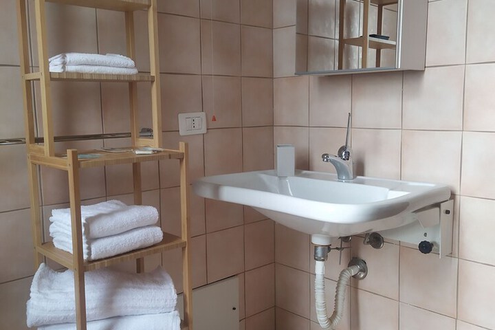 Room 21 of 40