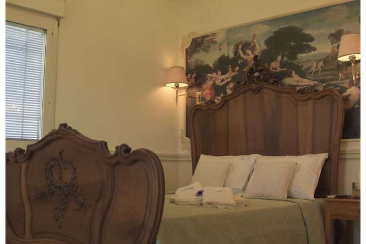 Room 8 of 37