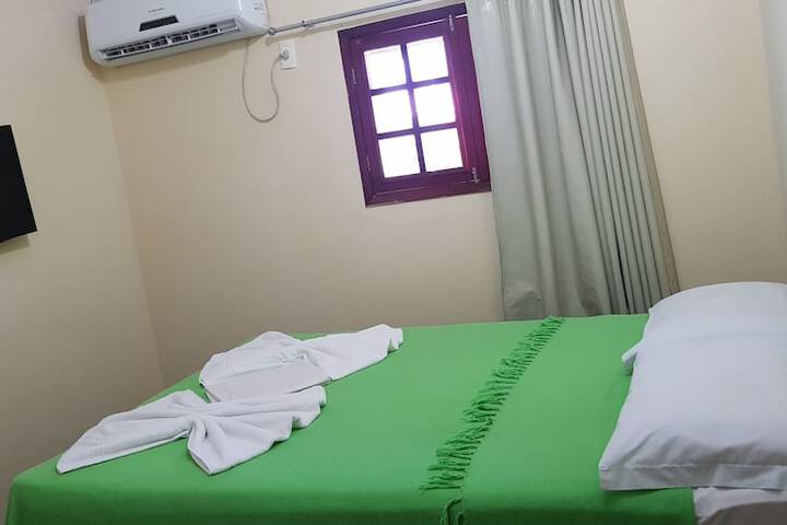 Room 2 of 33
