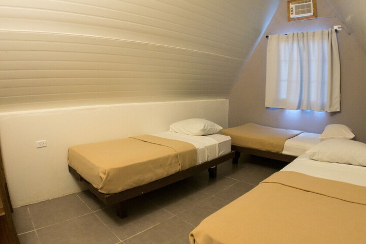 Room 6 of 61