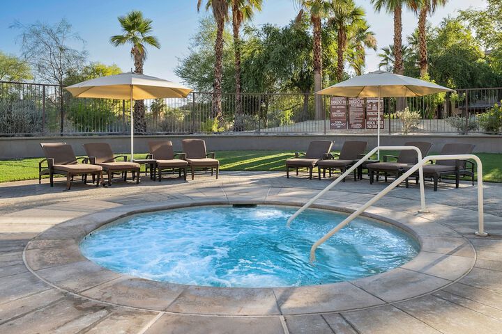 Hotel with Pool