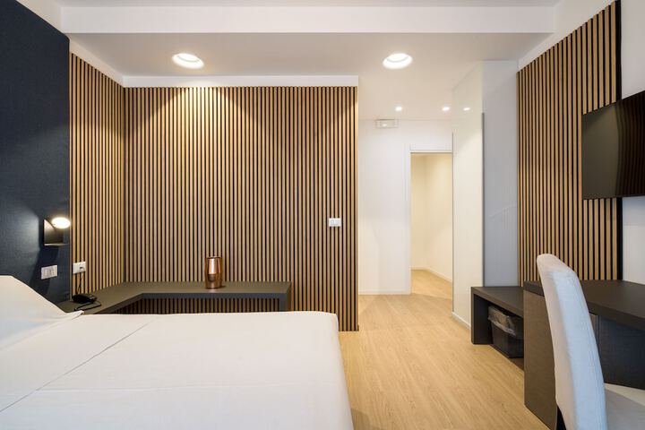 Room 17 of 113