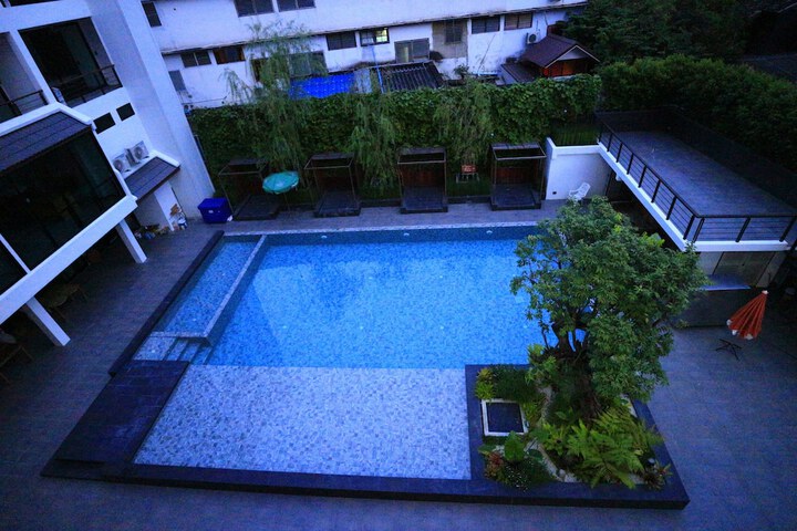 Pool 27 of 39